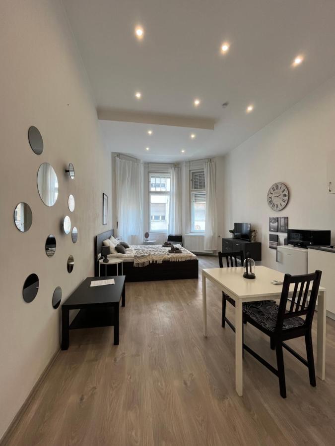 D58 Superior Apartments In The City Center ブダペスト エクステリア 写真