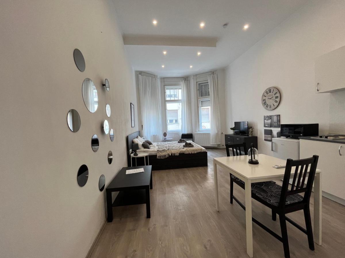 D58 Superior Apartments In The City Center ブダペスト エクステリア 写真