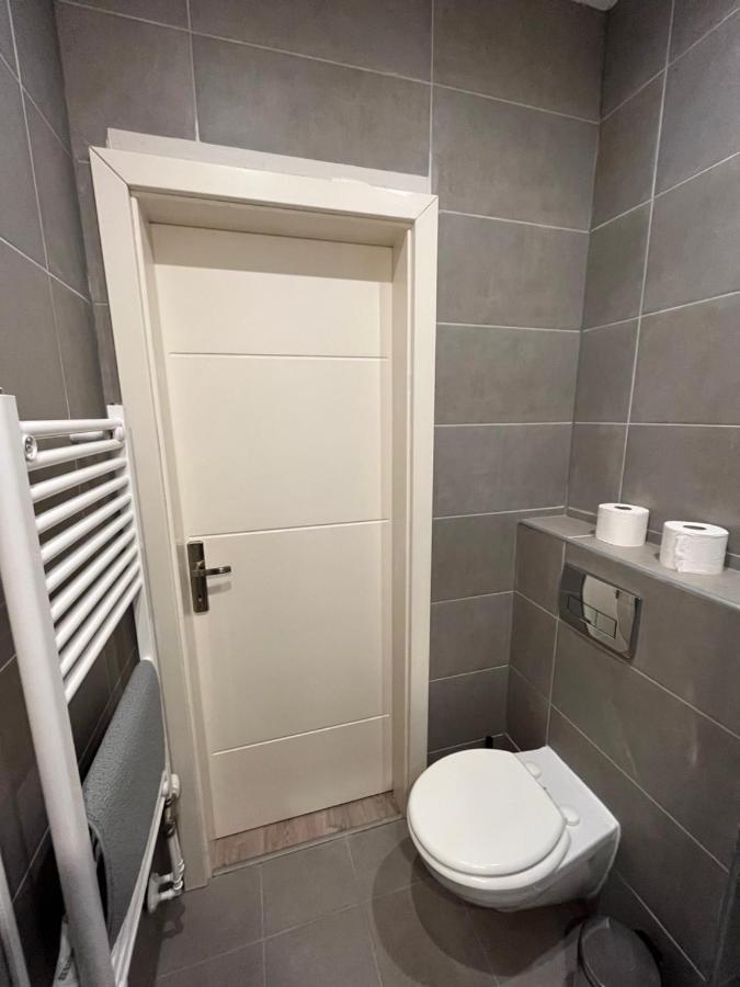 D58 Superior Apartments In The City Center ブダペスト エクステリア 写真